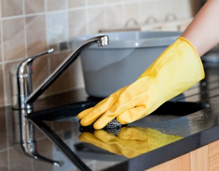 Commercial deep cleaning service for a Kennington workspace