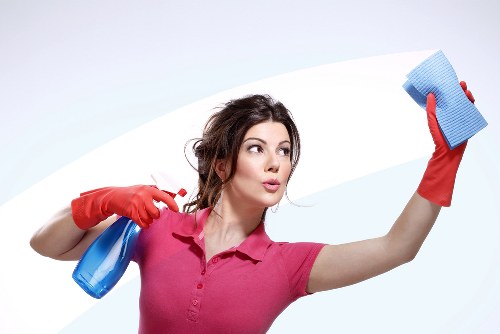 One-off cleaning for a flat near Kennington with local access considerations